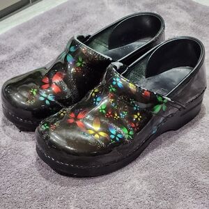 Dansko Professional Clog, Patent leather, black with floral, size 40
